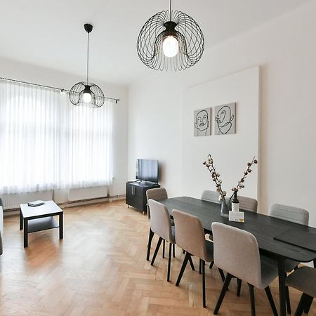 Wsp Petrin Garden Apartments Praag Buitenkant foto