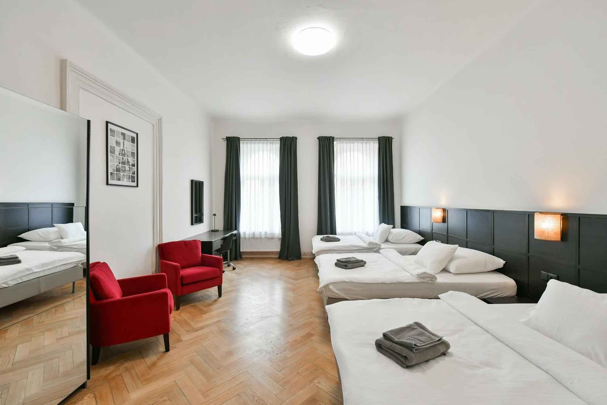 Wsp Petrin Garden Apartments Praag Buitenkant foto