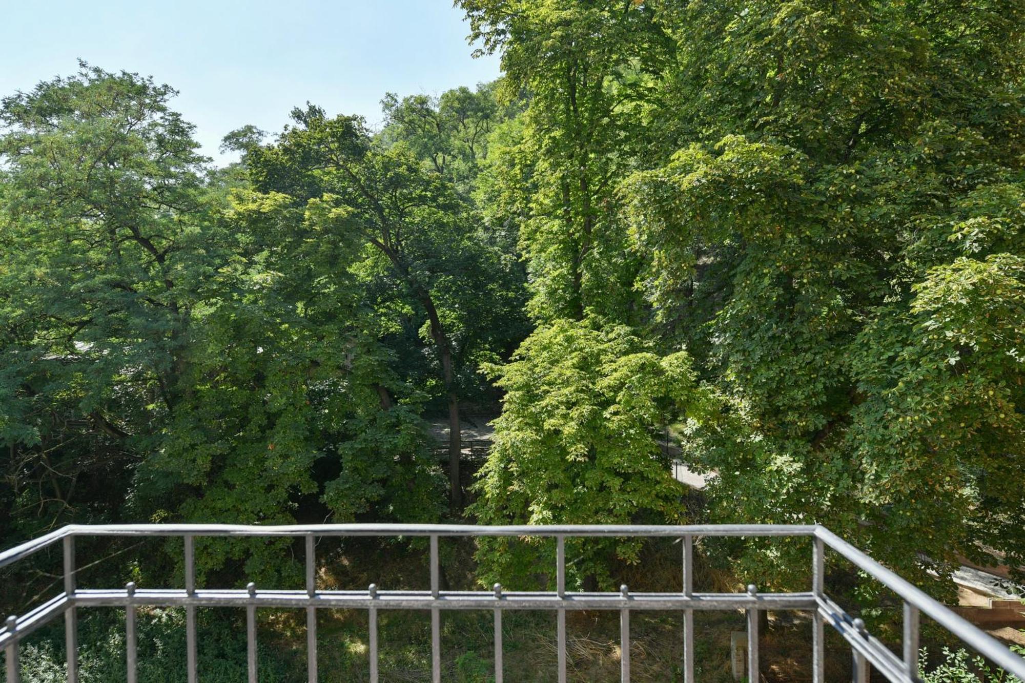 Wsp Petrin Garden Apartments Praag Buitenkant foto