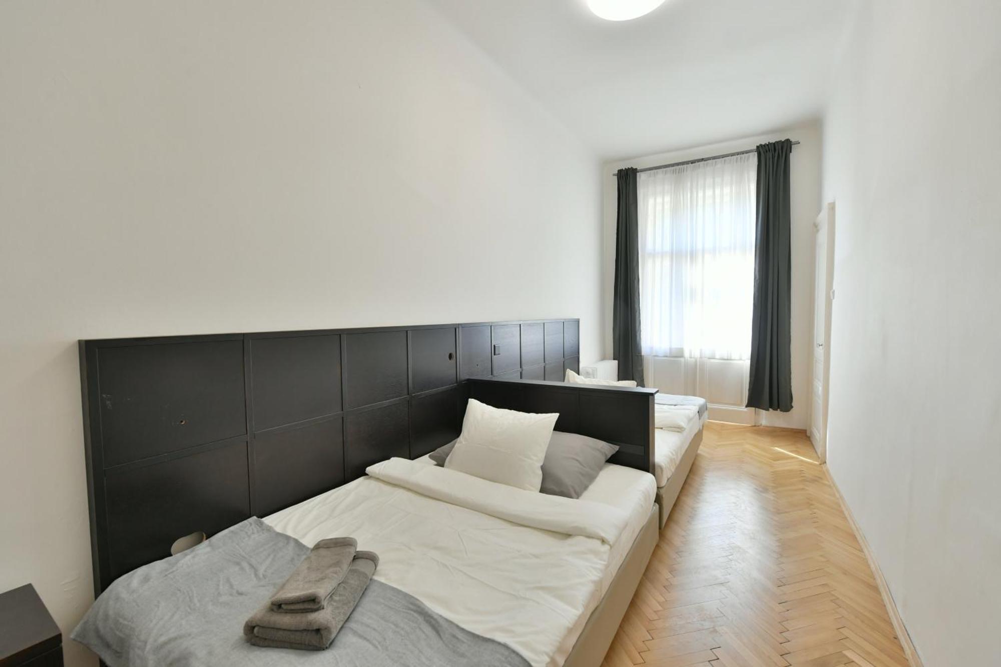 Wsp Petrin Garden Apartments Praag Buitenkant foto